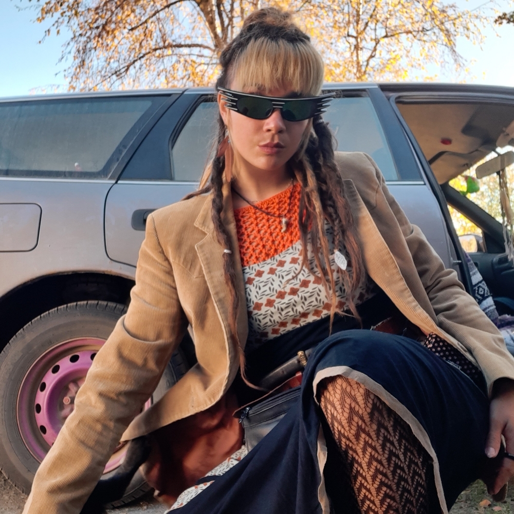 Meet your Posher, Sierra